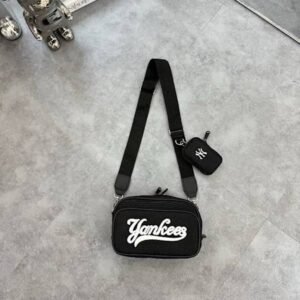 MLB New York Yankees Black Crossbody Sling Bag New Unisex Tag