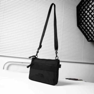The North Face Black Camp Cross Bag Black Big Logo Unisex