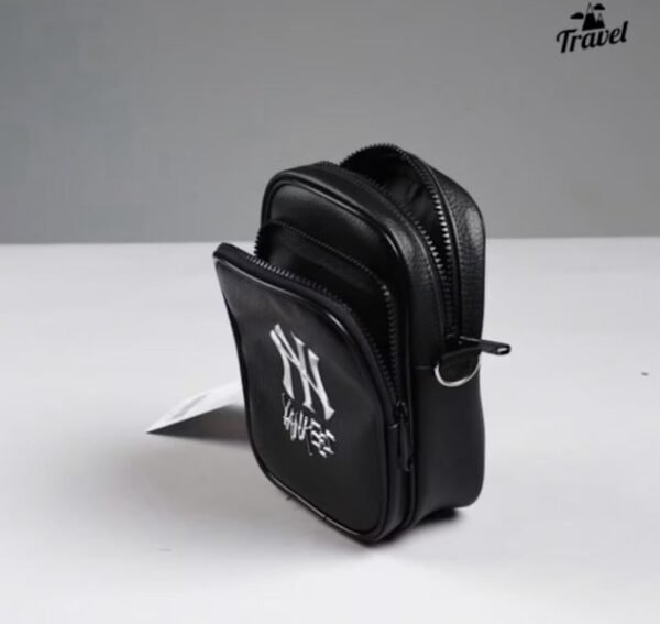 MLB Crossbody Metal NY Yankees New Black TN20 + Tag Unisex - Image 5
