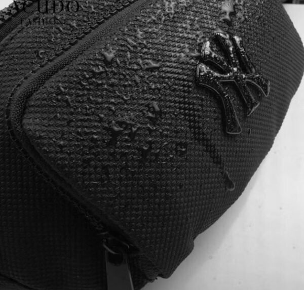 MLB Crossbody Fanny Pack MLB Metal Logo NY Waterproof Leather Tag New - Image 2
